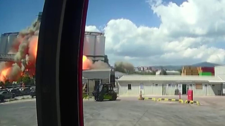 Son dakika... Kocaelide TMO silosunda patlama: 3ü ağır 12 yaralı