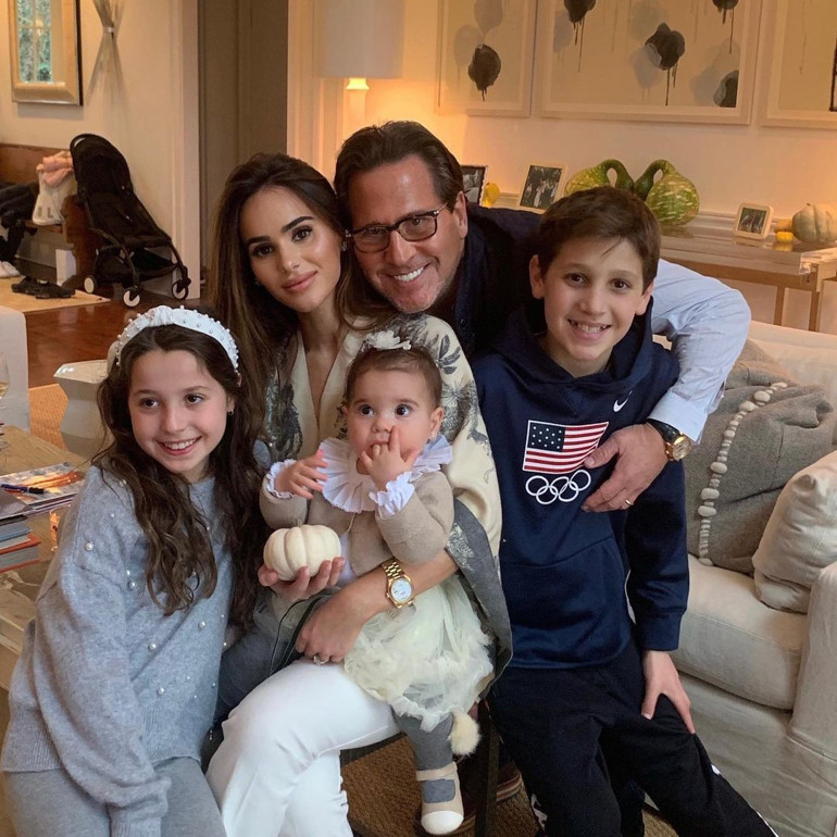 Ünlü estetik cerrah eşinden boşanıyor… Dillere düşen suçlama: Karısına kızdı, hasta çocuğuna bakmayı reddetti