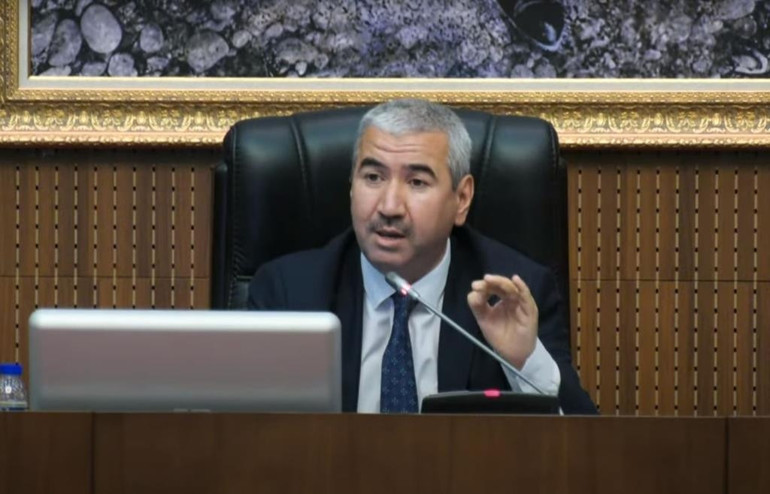 Peron ayırıcı kapı karmaşası