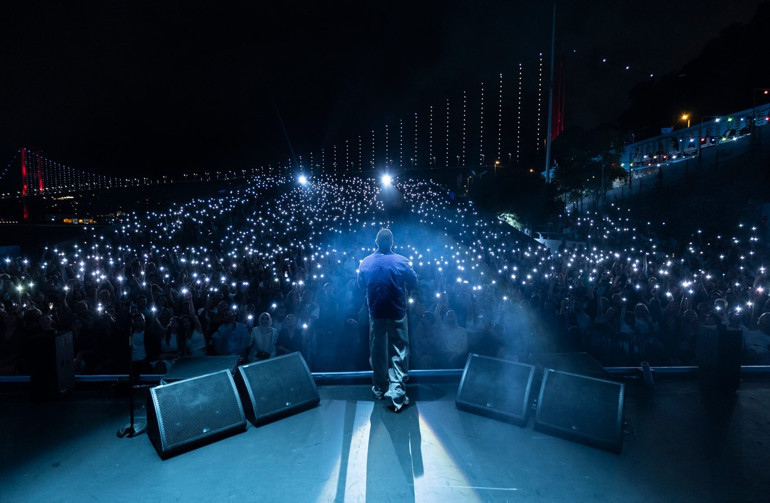 Kuruçeşme Açıkhavada Berkay rüzgarı