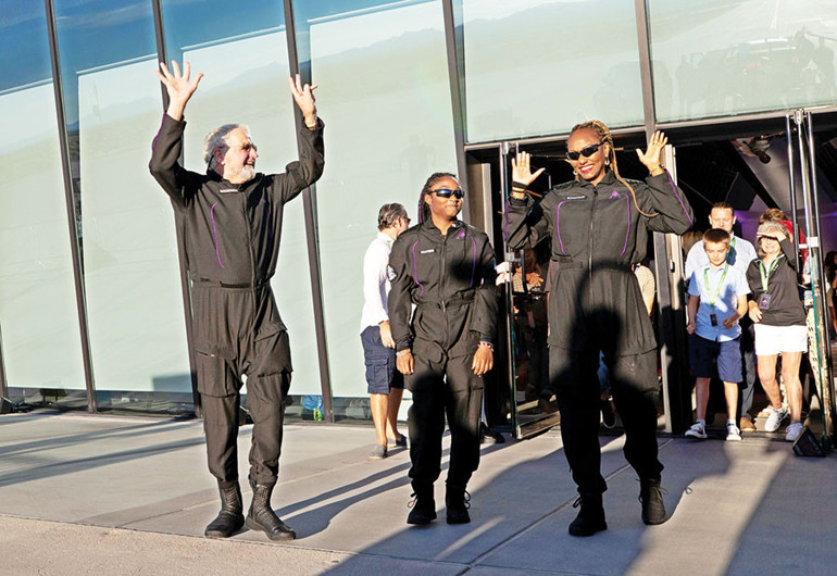 Uzayın ilk turistleri Artık parasını ödeyen uzayda