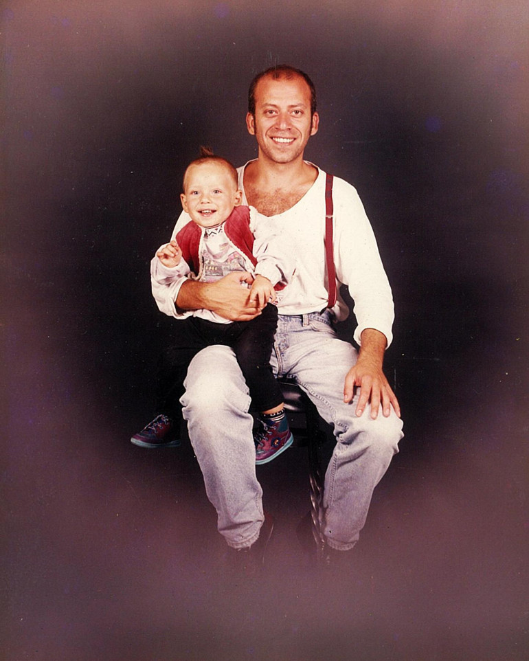 Almanyada evlenip Türkiyeye dönmüştü... Ünlü oyuncu oğlunun mürüvvetini gördü