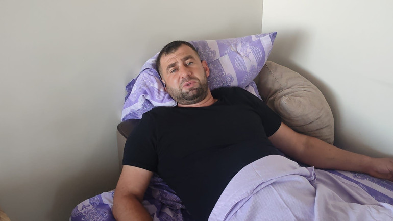 Konyadaki feci görüntüler... Baba-kızın üzerine beton parçaları düşmüştü Çocuğum belki yürüyemeyecek