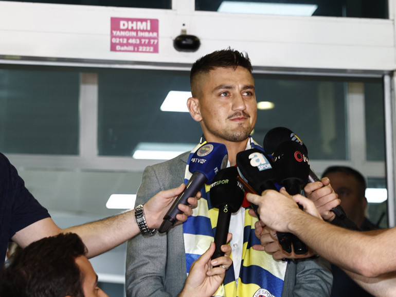 Fenerbahçenin anlaştığı Cengiz Ünder, İstanbula geldi Transfer KAPa bildirildi
