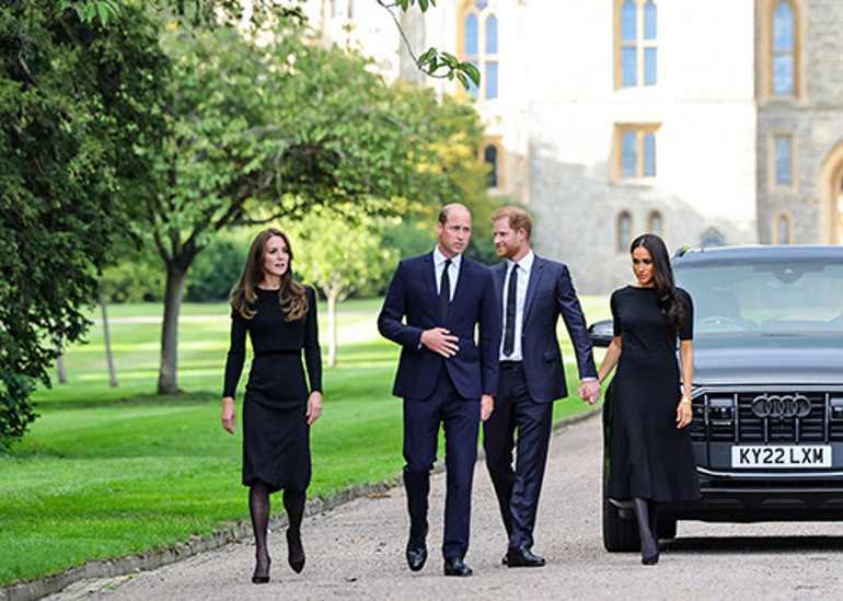 Biri prenses oldu, öteki  yerinde saydı: Yaz günü sarınıp sarmalandı