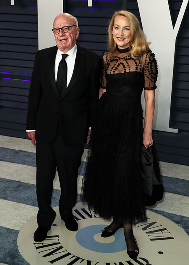 Nişanlısı terk etmişti, 92 yaşında yine aşka düştü:  Yeni sevgilisiyle eski eşi tanıştırdı