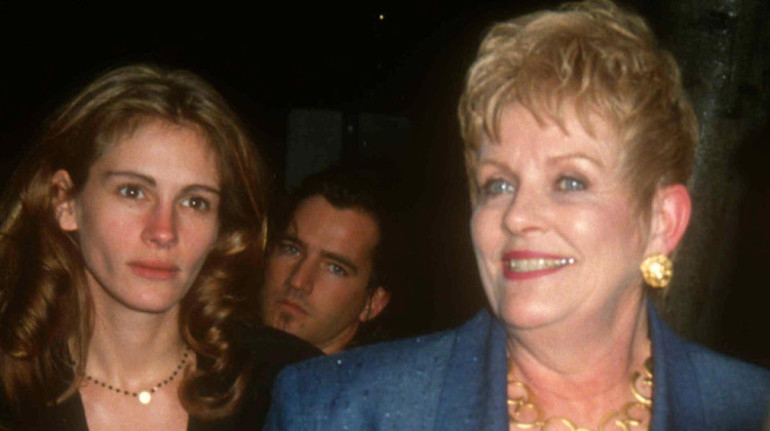 Aldanmayın yüzündeki gülümsemeye... Ünlü oyuncunun yüreğindeki derin sızı: Senin annen artık cennette