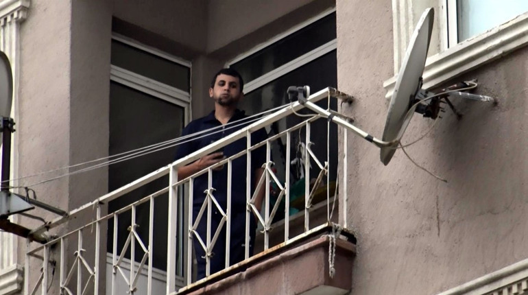 Bir garip olay Dakikalarca bağırdı, işaretler yaptı... Nedeni şaşkına çevirdi