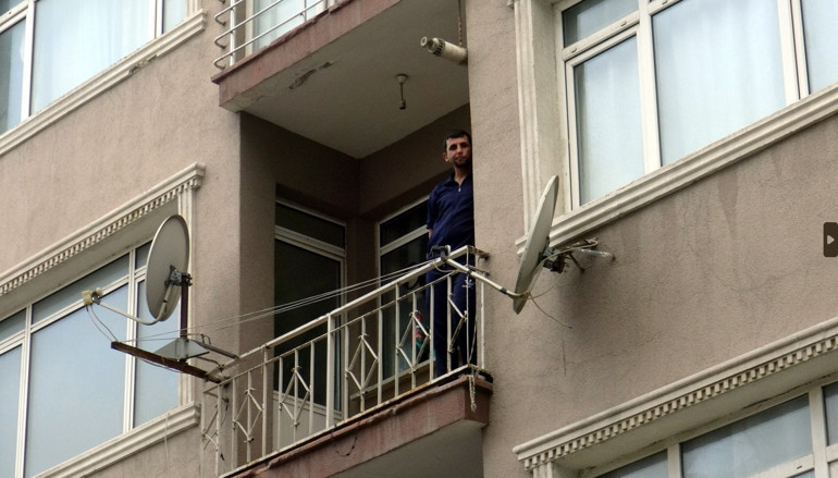 Bir garip olay Dakikalarca bağırdı, işaretler yaptı... Nedeni şaşkına çevirdi