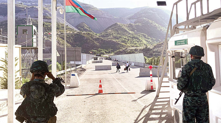 Hürriyet gerilimin tırmandığı Laçin Koridorunda... Kaçakçılığa geçit verilmiyor