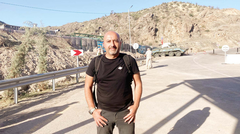 Hürriyet gerilimin tırmandığı Laçin Koridorunda... Kaçakçılığa geçit verilmiyor