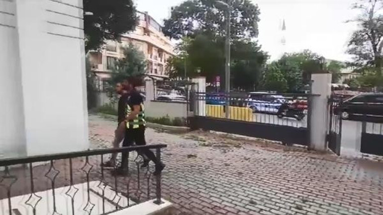 Başakşehirdeki trafik magandalarını bu görüntüler yakalattı