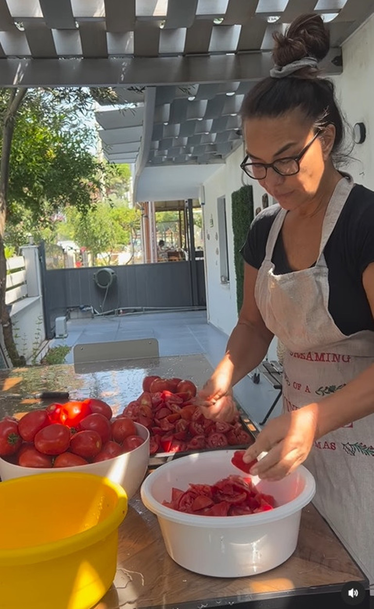 Semt pazarında ünlü var