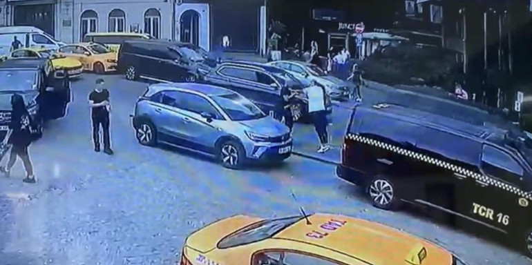Kısa mesafe kavgası cinayetle bitti Taksici tutuklandı