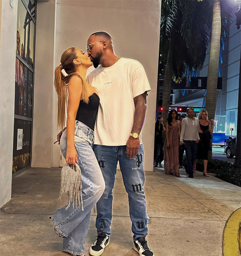 İstenmeyen gelin yüzüğünü gösterdi: 16 yaş küçük sevgilisinin çocukluğunu biliyor