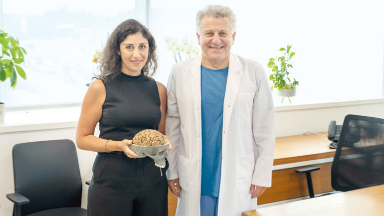 Ünlü cerrah Prof. Dr. Uğur Türe’nin laboratuvarına girdik... Dünyanın beyni ona emanet