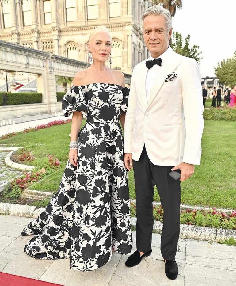 Yasemin Taciroğlu ve Ahmet Uras Boğaz’da evlendi