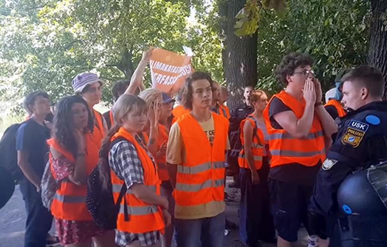 Söder’in yolunu kestiler