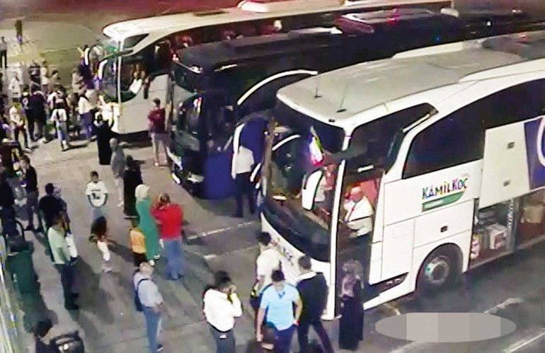 Katliam gibi kaza: 12 ölü, 18 yaralı... Yolcu otobüsü şarampole devrildi
