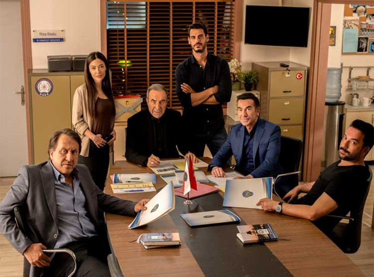 Arka Sokaklar’dan nefes kesen tanıtım…Rıza Baba şehit mi oluyor