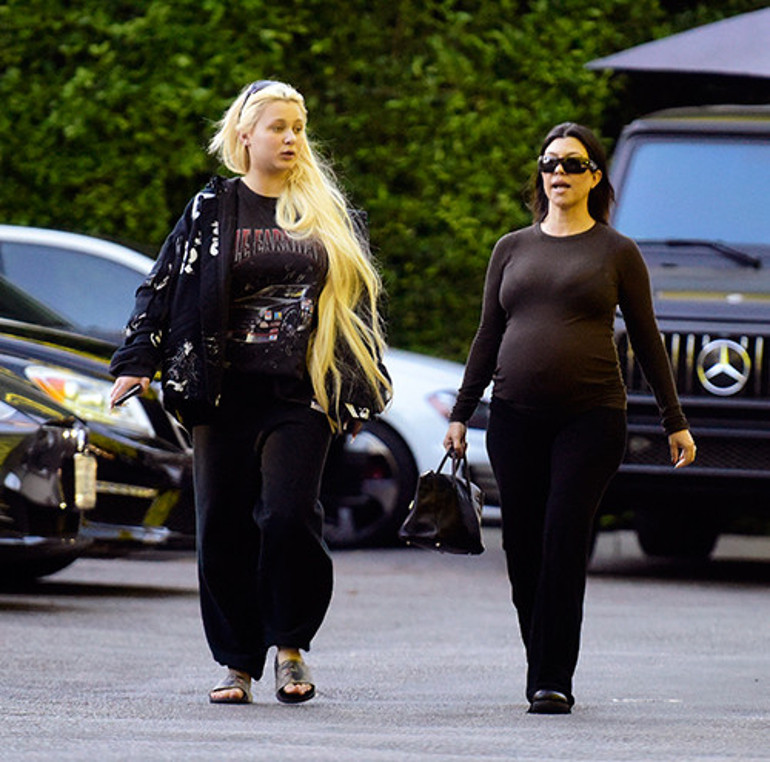 Genç yıldız sonunda isyan etti: Madem şişmanım hepinizi yiyeceğim Bir sorun, neden bu hale geldim