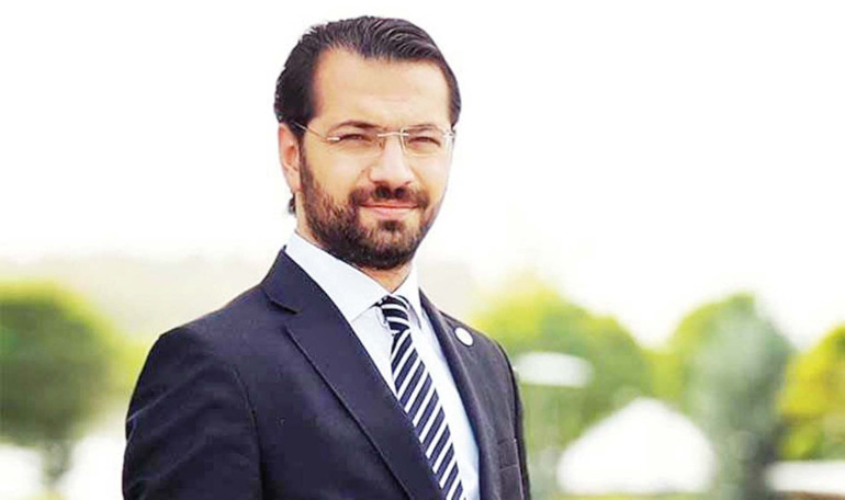 Bakan yardımcısından Hacı Yakışıklı’ya opera yanıtı: Padişahlar da seyrederdi