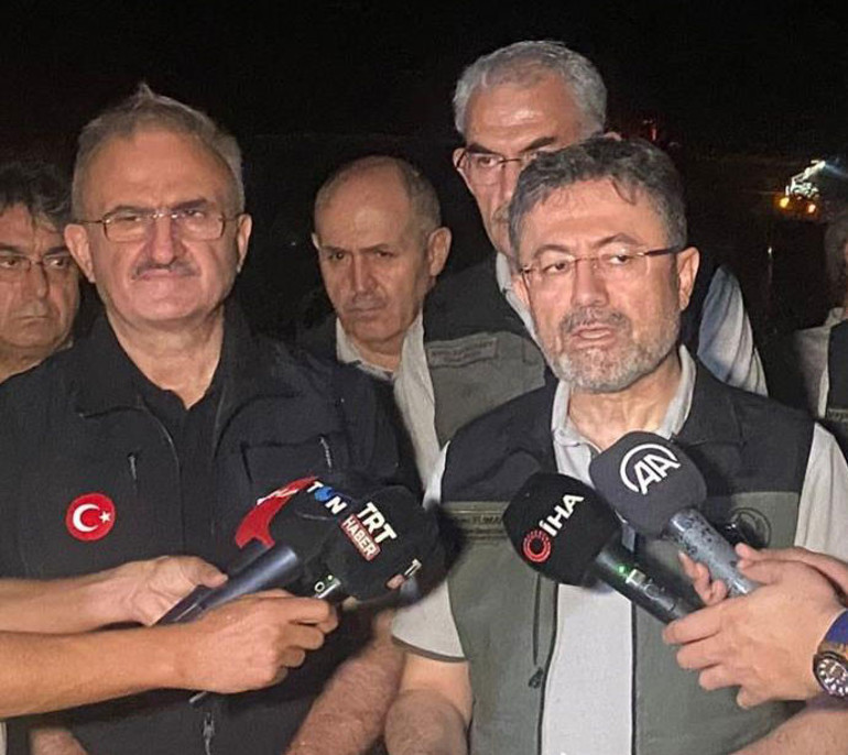 Son dakika... Çanakkalede orman yangını: Bakan Yumaklı son durumu açıkladı... Yangının başlama görüntüsü ortaya çıktı