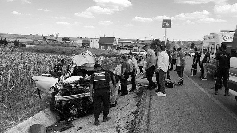 Edirnedeki kazada, polis memuru Melike Dilek hayatını kaybetti