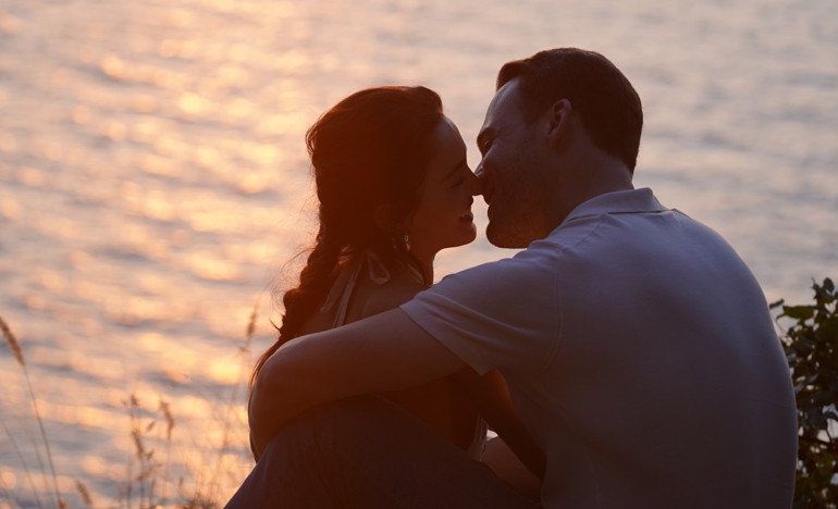 Ya Çok Seversende Ateş ve Leyla’dan adada romantik anlar