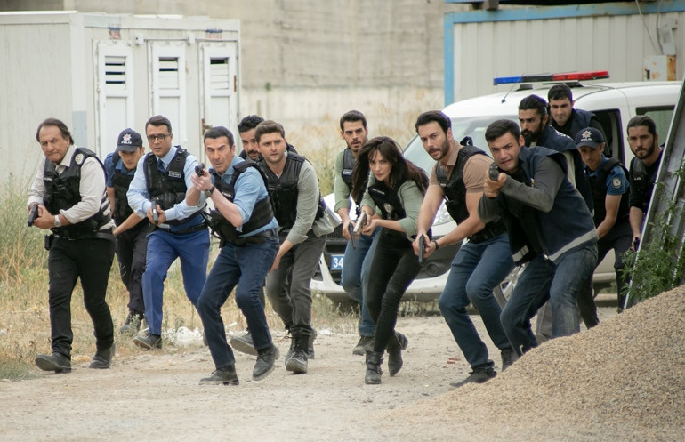 Arka Sokaklar setinden ilk kareler geldi