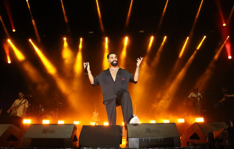 Boğaz, Gökhan Türkmenin aşk şarkılarıyla aydınlandı