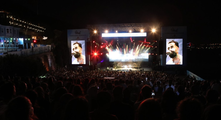 Boğaz, Gökhan Türkmenin aşk şarkılarıyla aydınlandı