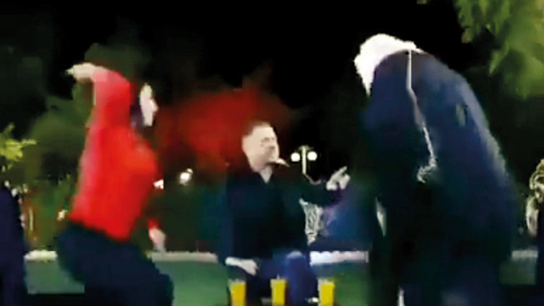 Hiç araştırmıyorlar hiç sorgulamıyorlar anında inanıyorlar