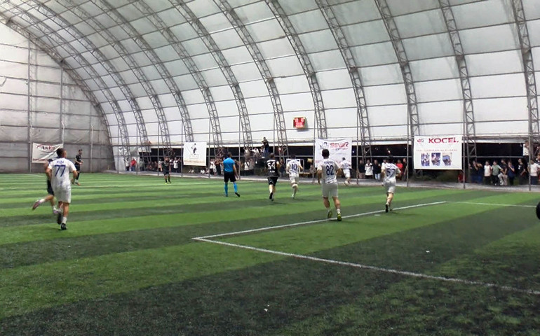 Türk futbolunun önde gelen isimleri halı saha turnuvasının finalinde buluştu