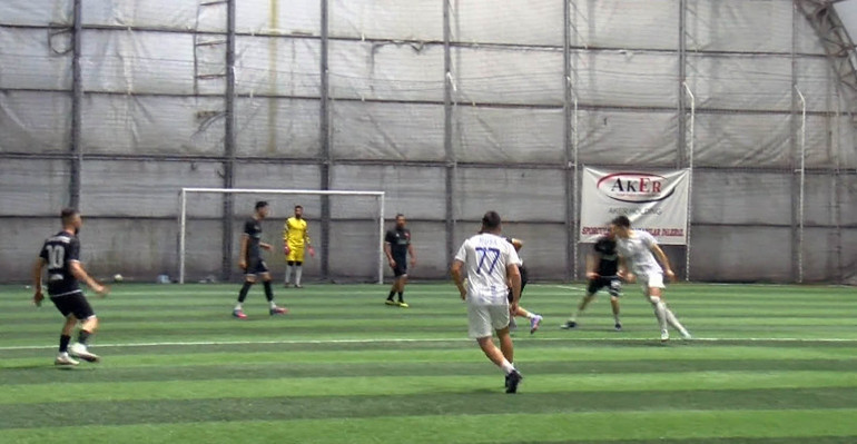 Türk futbolunun önde gelen isimleri halı saha turnuvasının finalinde buluştu