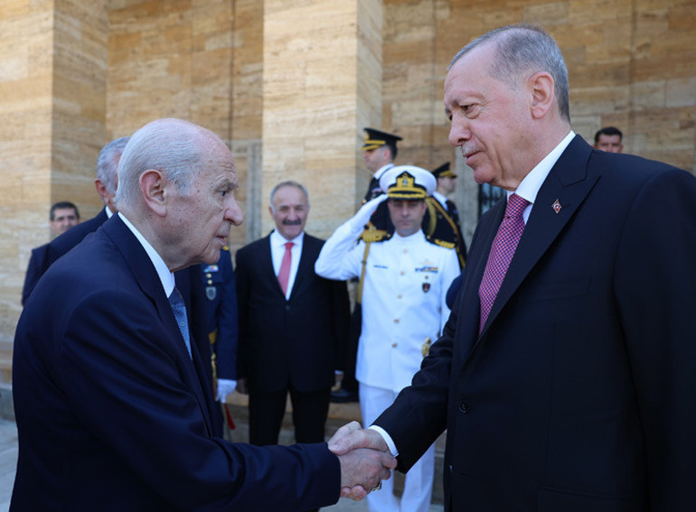 30 Ağustos Zaferinin 101. yılı... Cumhurbaşkanı Erdoğandan Anıtkabire ziyaret: Türkiye Yüzyılı vizyonumuzu hayata geçiriyoruz