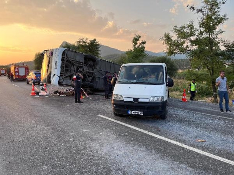 Denizlide katliam gibi kaza 6 kişi hayatını kaybetti, 43 yaralı