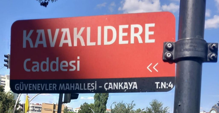 Ankara’da sokak tabelalarının dili, edebiyatı ve kültürü