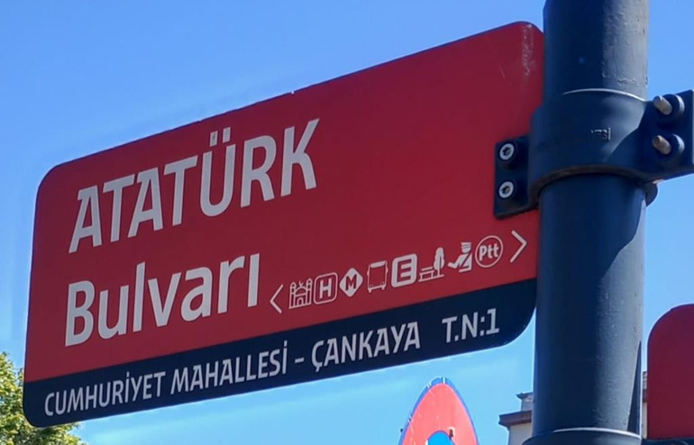 Ankara’da sokak tabelalarının dili, edebiyatı ve kültürü