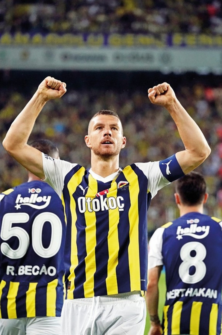 ‘Gecenin 3’ünde son dakika transfer haberi geçen futbol ülkesi bulamazsınız’