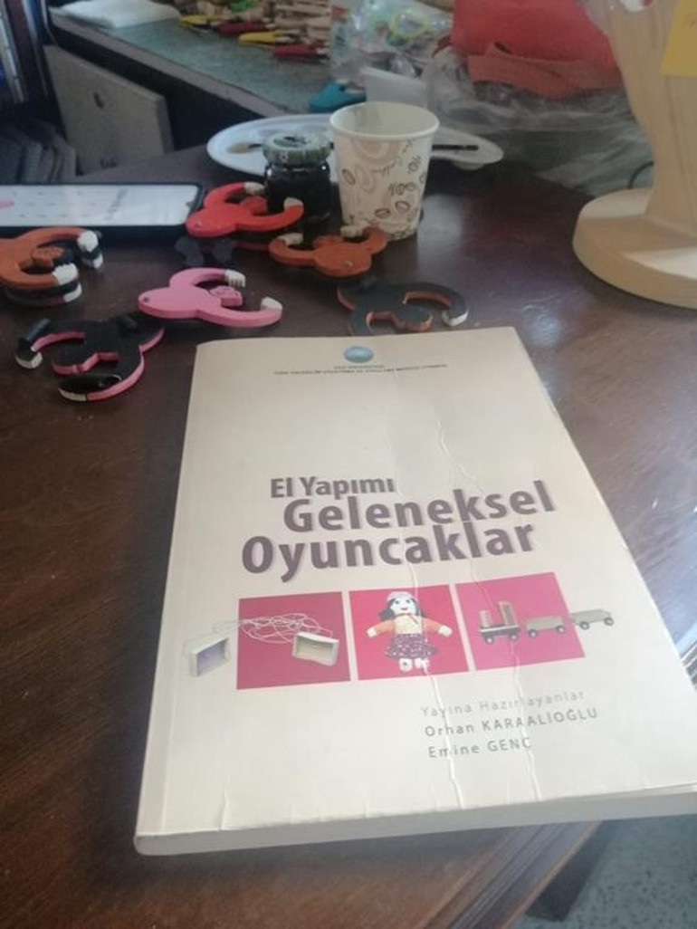Tahta at tablete direniyor