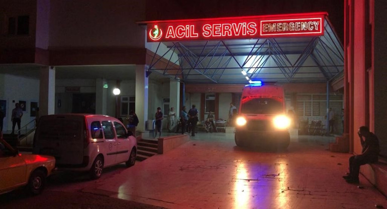 Şebeke suyundan zehirlenme iddiası Onlarca kişi hastaneye başvurdu.... Belediyeden uyarı geldi