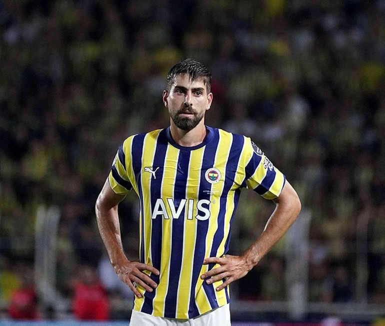 Son Dakika: Fenerbahçede Luan Peresin lisansı dondurulabilir Doktorların önerisi sonrası...