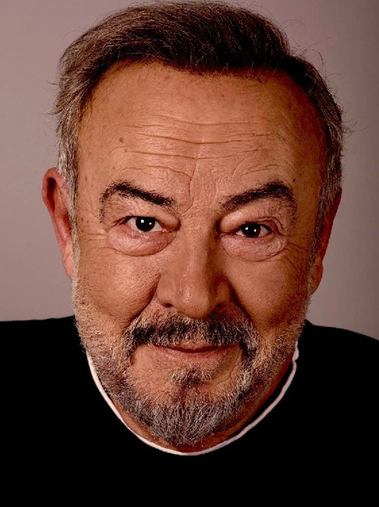 Usta oyuncu Mehmet Ulay 81 yaşında hayatını kaybetti