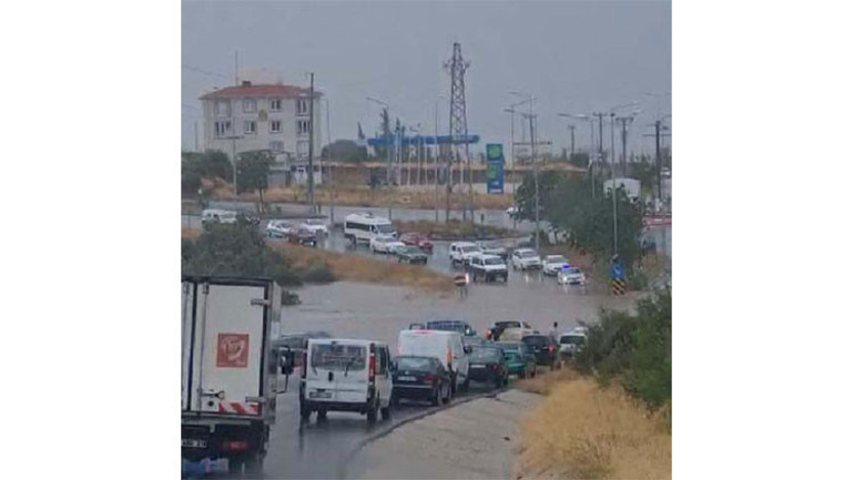 Kırklarelinde sel felaketinden inanılmaz görüntüler İki kişi hayatını kaybetti