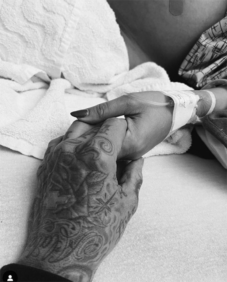 Ünlü yıldızın ömründen ömür gitti: Karnındaki bebeği ameliyat etmişler