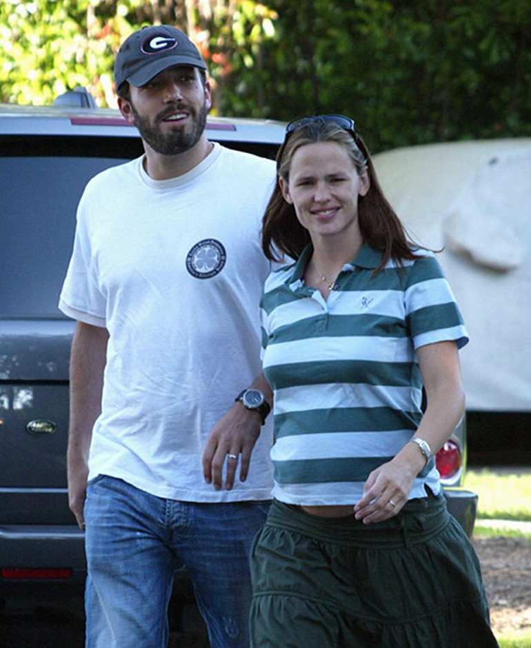 Tam boşanma davası açmıştı ki hamile kaldığını öğrendi... Mecburen kocasına geri döndü