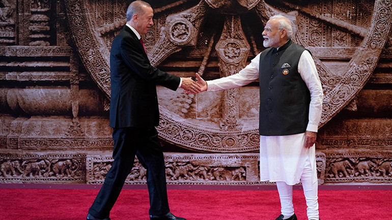 G20 Liderler Zirvesi başladı... Cumhurbaşkanı Erdoğandan peş peşe kritik görüşmeler...