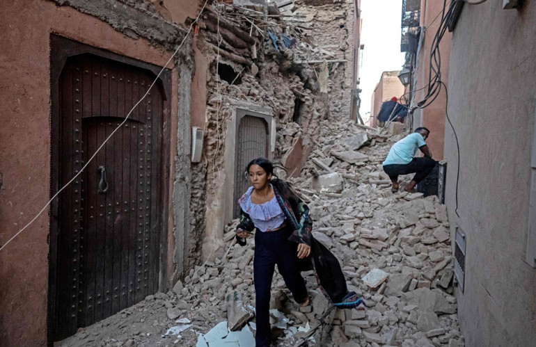 Fasta 7.2 büyüklüğünde deprem: Çok sayıda can kaybı