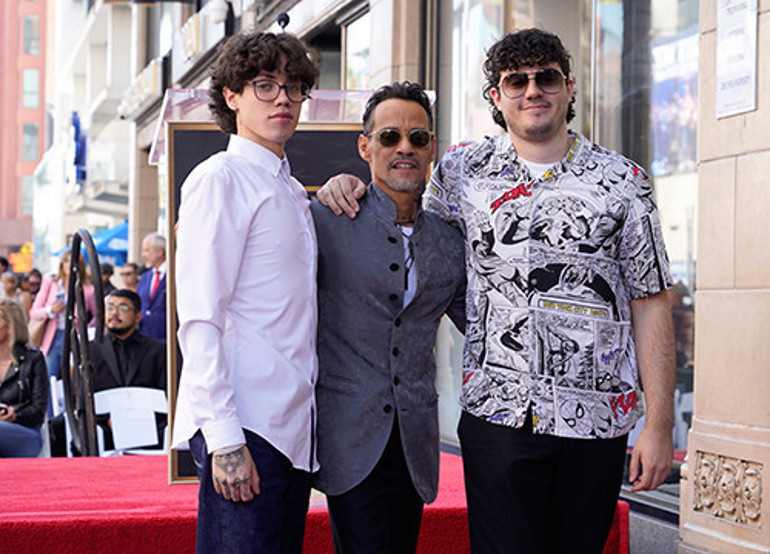 Eski güzellik kraliçesinin oğlu ortaya çıktı: Gururdan göğsü kabardı